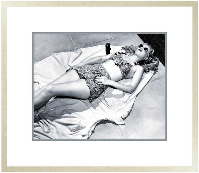 Художественный принт  Vintage Beach Beauties I Iconic Pineapple